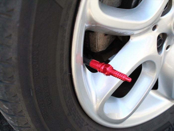 タイヤ アルミ エアバルブキャップ 4個入り 全7色 スパークプラグ型 エアーバルブキャップ 車 バイク タイヤ ホイール 汎用 車用品 カーアクセサリー おしゃれ 女性 男性 人気 カーアクセ 小物 1000円 ポッキリ ぽっきり 送料無料