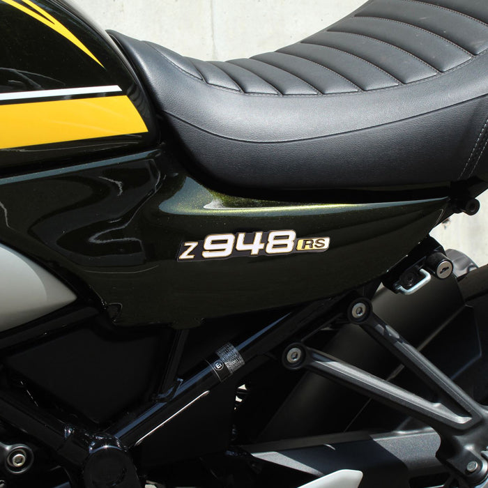 Z948RS エンブレム シルバー ゴールド 2枚セット Z900RS などに サイド