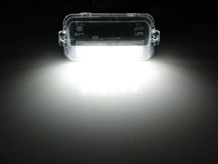 BENZ ベンツ LED ライセンスランプ 1台分(2個入り) 送料無料 W204 W212 W216 W221 W207 など 警告灯キャンセラー内蔵 ナンバー灯 専用設計【カー用品のお店BeeTech】カスタマイズ 車用品 電飾パーツ ドレスアップ デコレーション